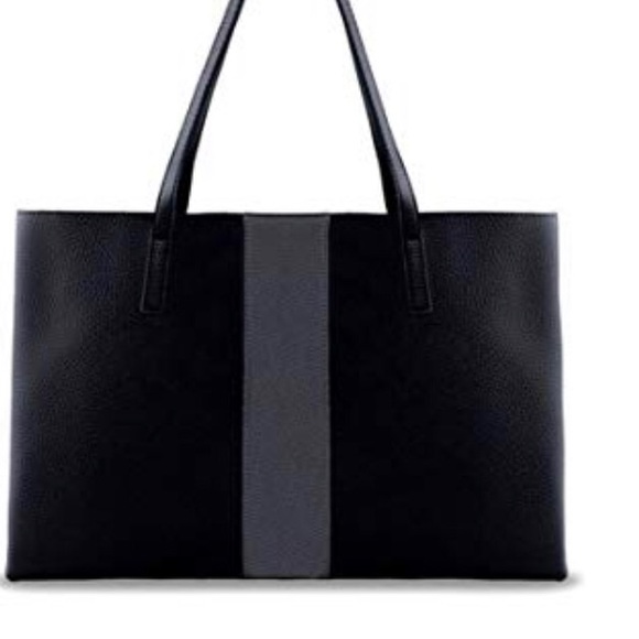 Vince Camuto Handbags - Vince Camuto Lucky Tote